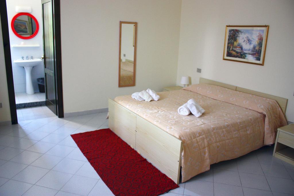 Hotel La Pineta Arborea Chambre photo