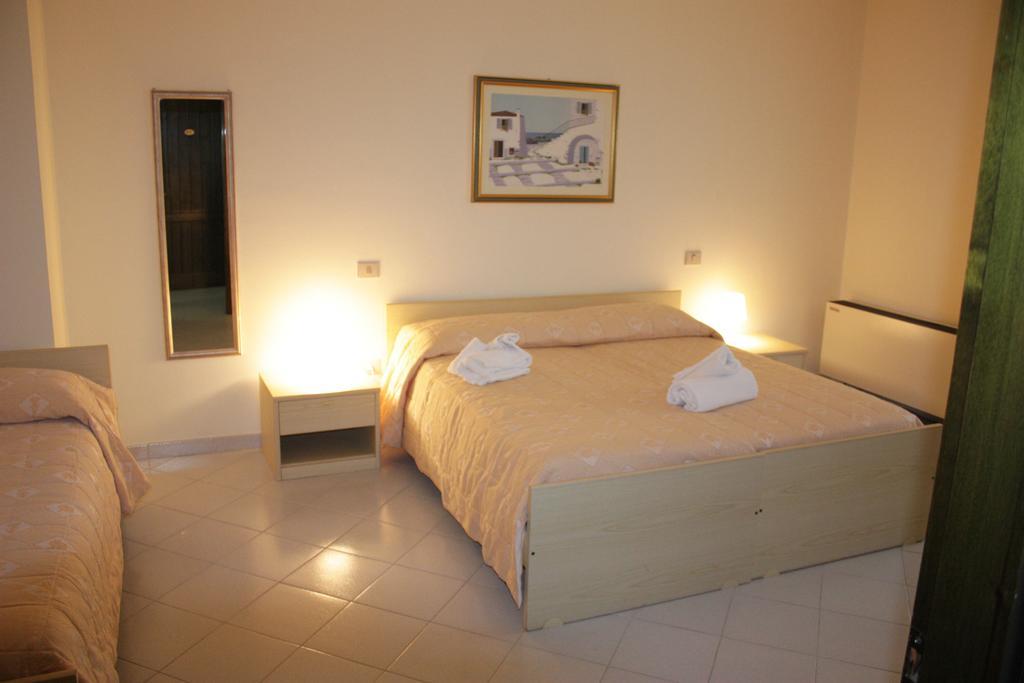Hotel La Pineta Arborea Extérieur photo